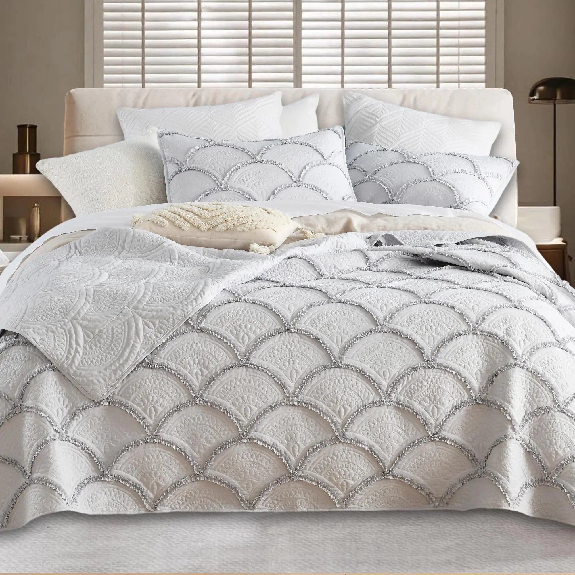 TEXSTEAD Twin Size Quilt Set - Comforter Set Green Bedding Sets Soft Coverlet Reversible Lightweight Bedspread with 1 Pillow Shams (68"x90" 2 Pieces)