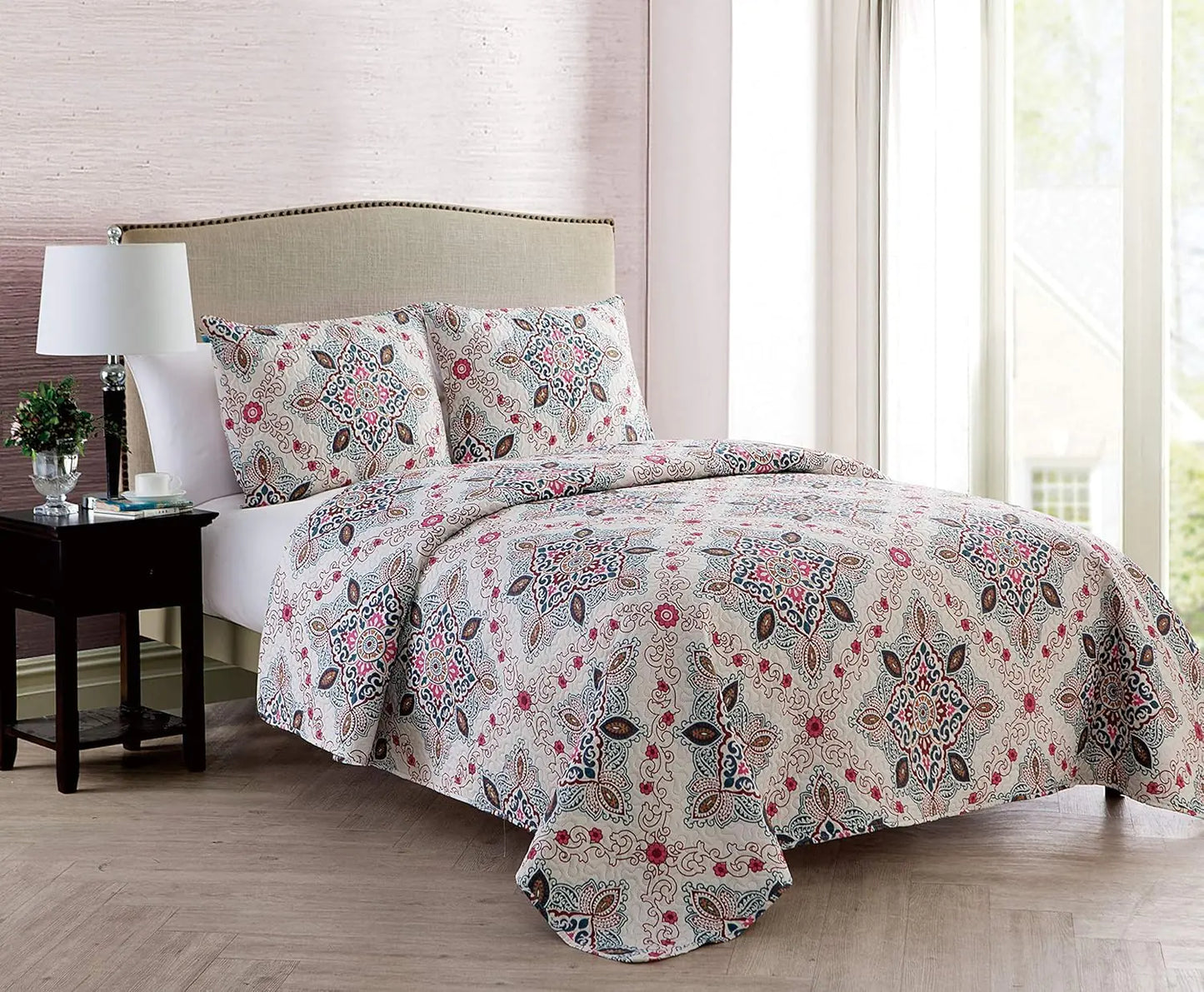 VCNY Home - Quilt Set Reversible Medallion Bedding with Matching Shams Cozy Room Decor (Wyndham Blue King)