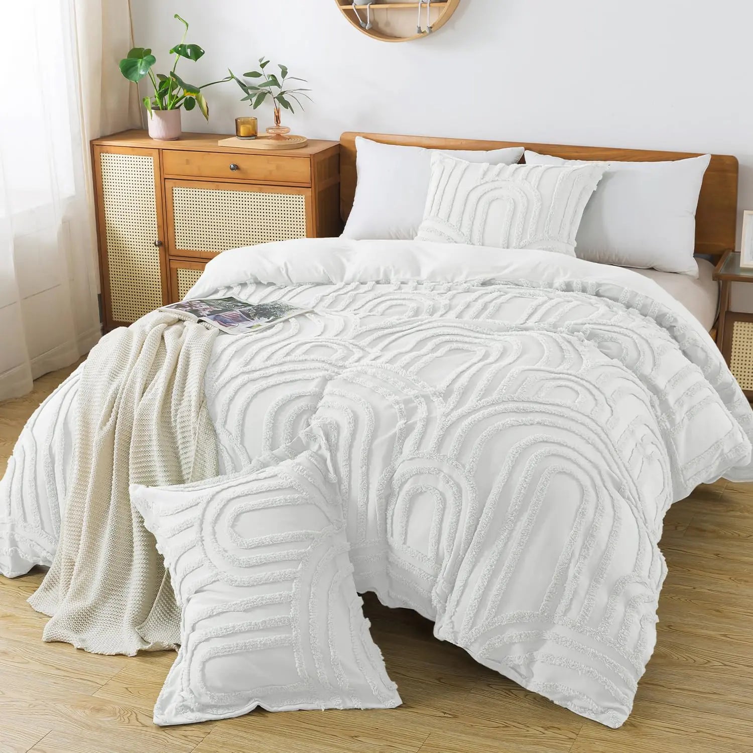 HYLEORY Boho Duvet Cover Twin Size Tufted Bedding Set for All Seasons 2 Pieces (1 Duvet Cover + 1 Pillowcase) Soft Shabby Chic Embroidery Bedding Duvet Cover with Zipper (White 68"x90")