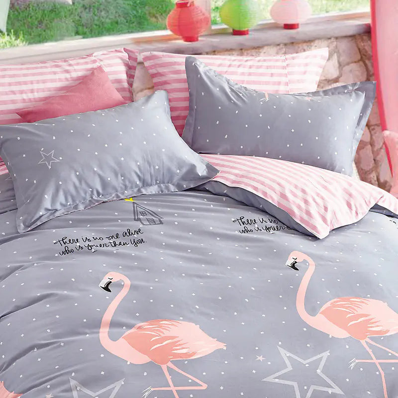 Flamingo Bedding Set - 4 Pieces